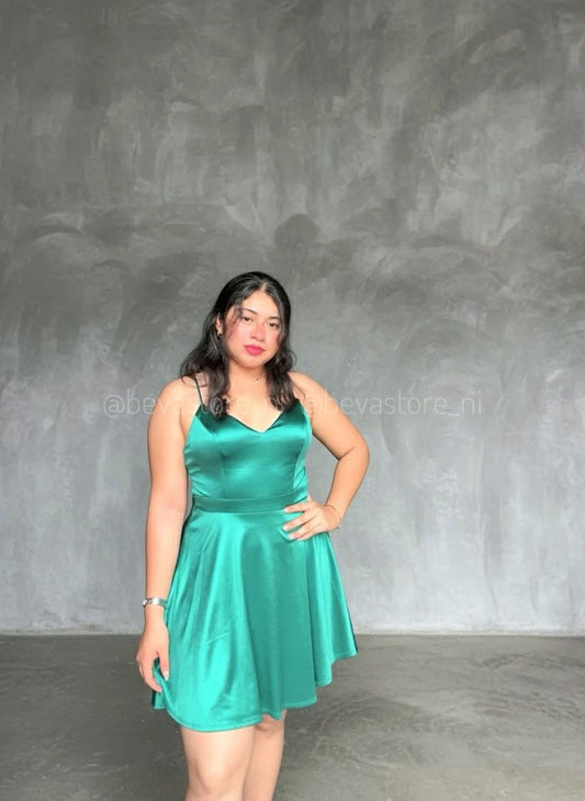 Vestido corto verde esmeralda
