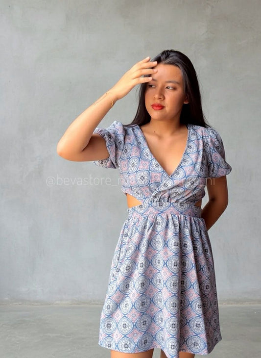 Vestido corto celeste con estampado