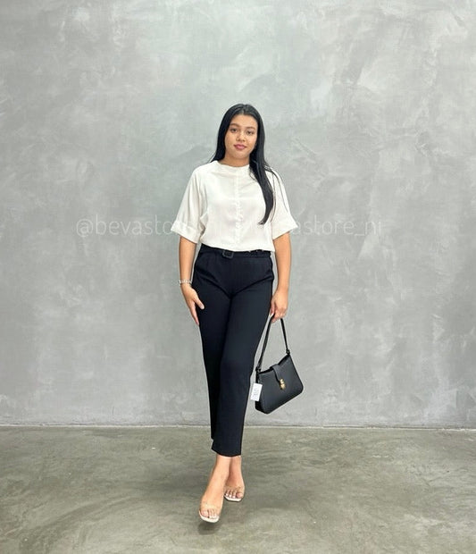 Blusa de satén con abertura lateral
