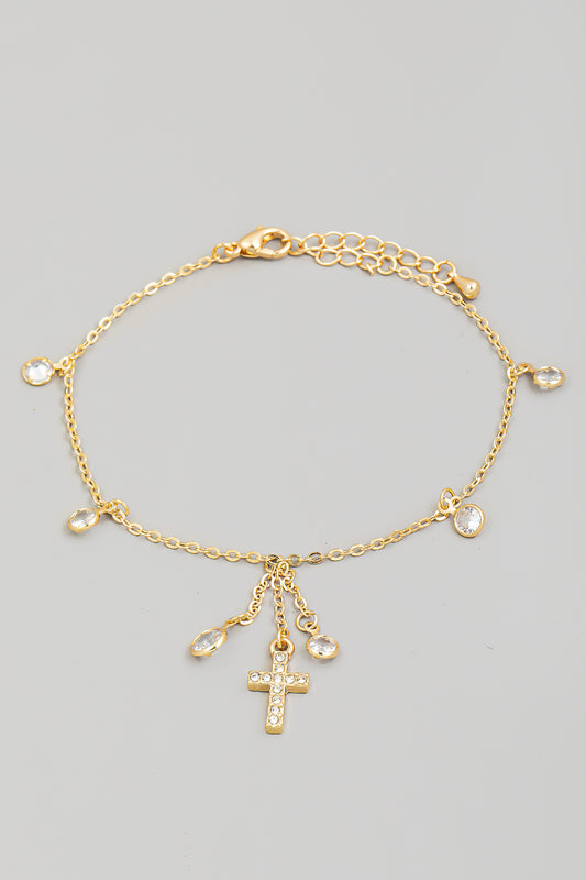 Pulsera con dijes de cruz y circonias