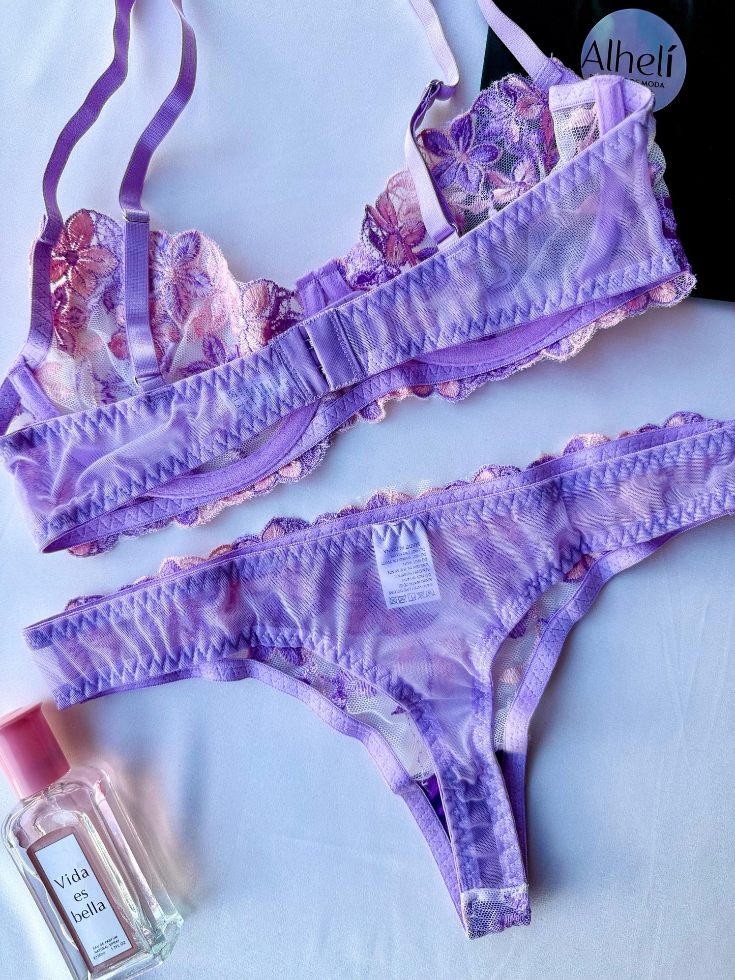 Lenceria morado con bordado floral romantica 2 piezas
