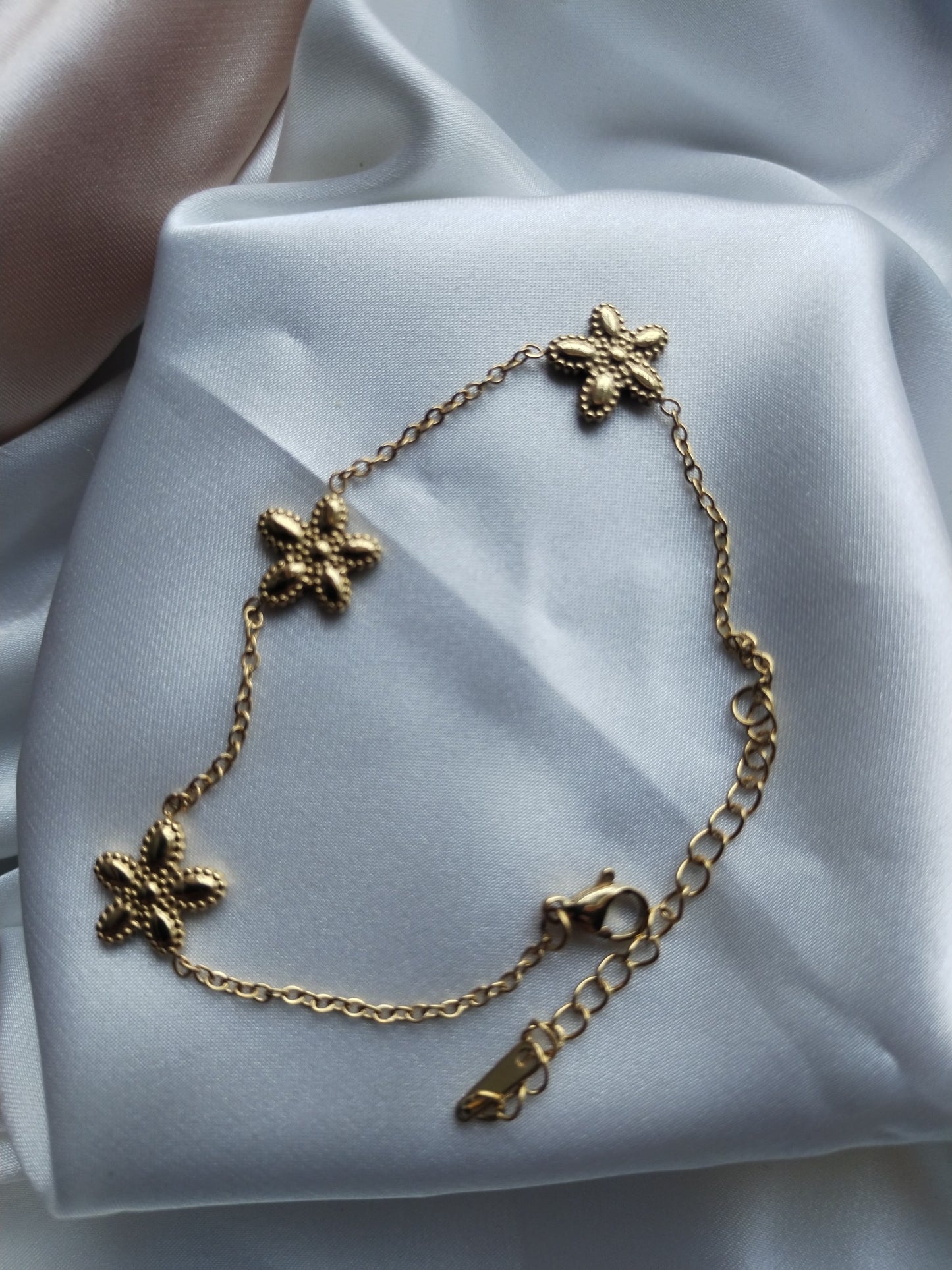 Pulsera color oro flor