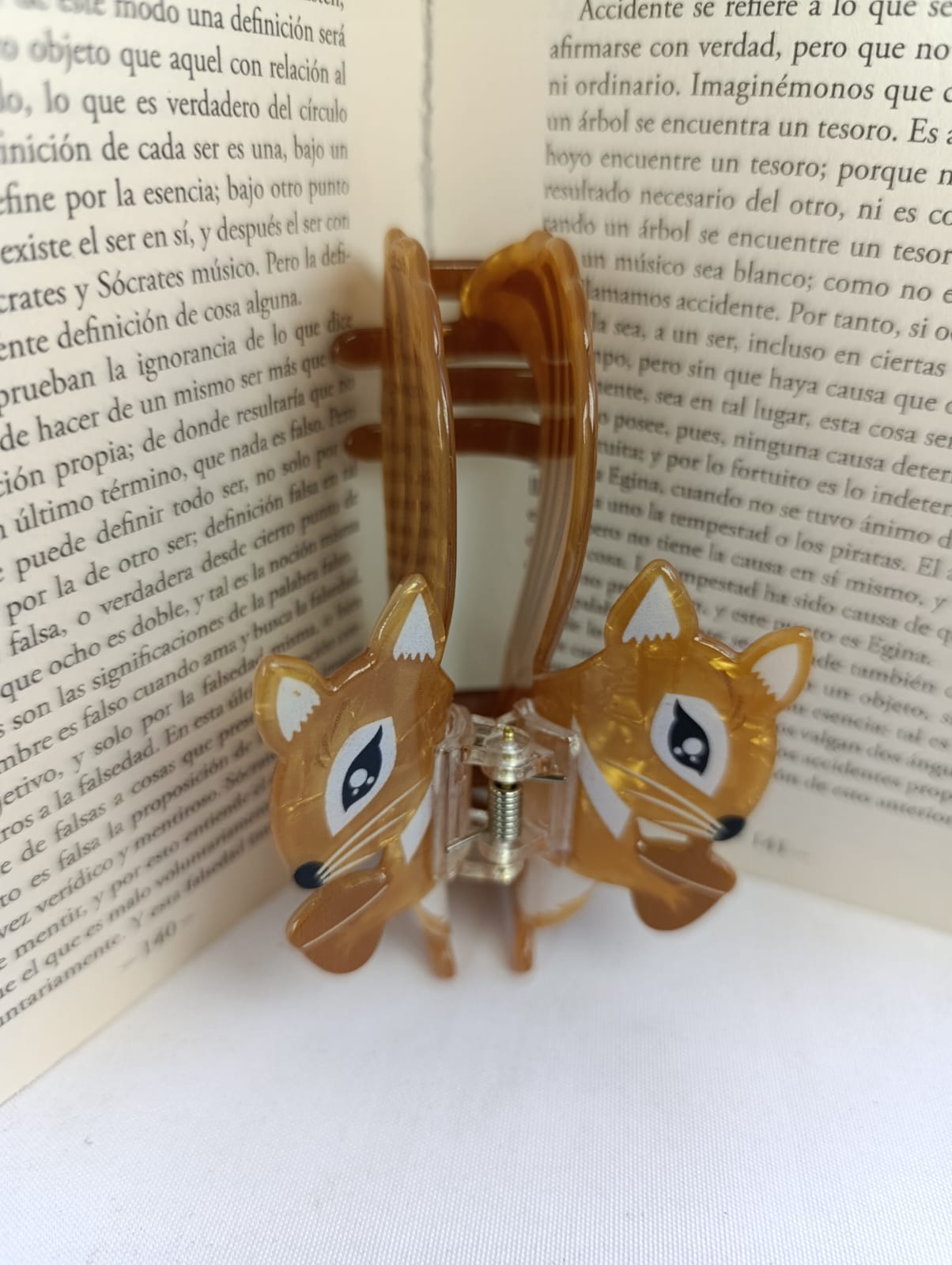 Pinza de cabello de ardilla