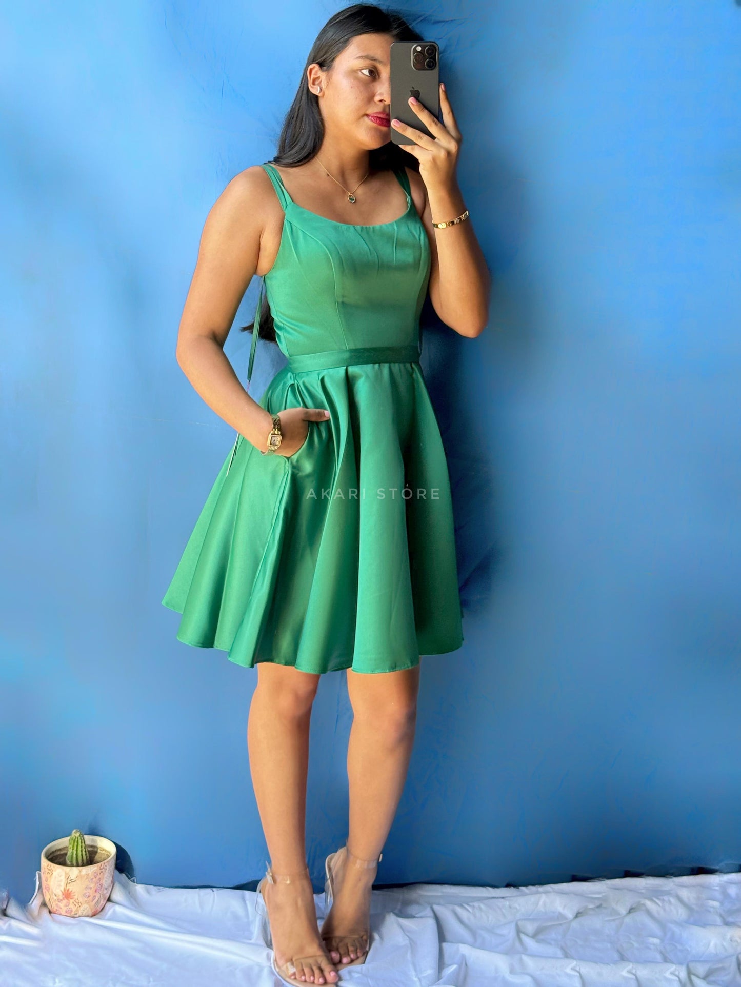 Vestido corto verde esmeralda Abby Paris