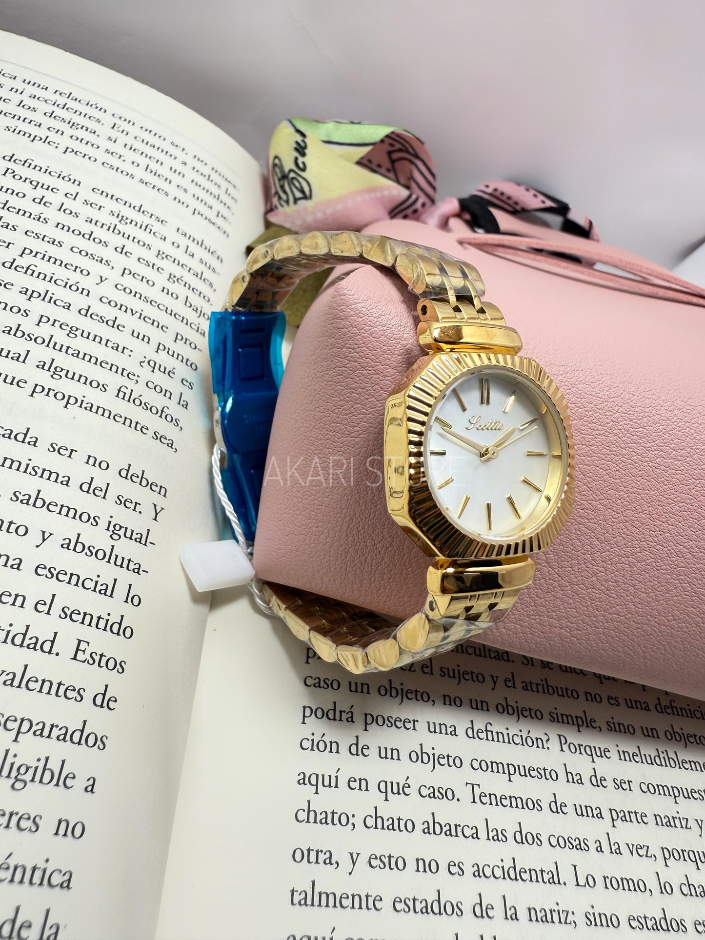 Reloj circular color plata
