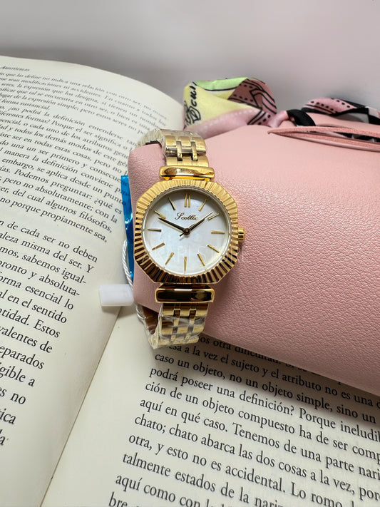 Reloj circular color plata