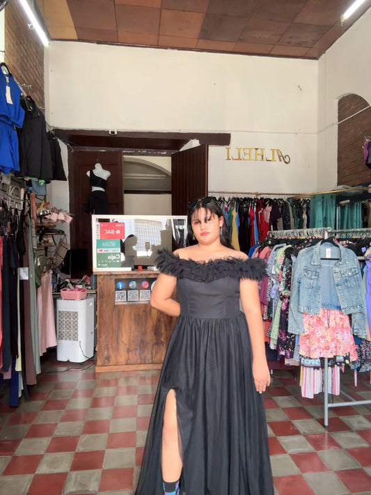 Vestido negro City Studio