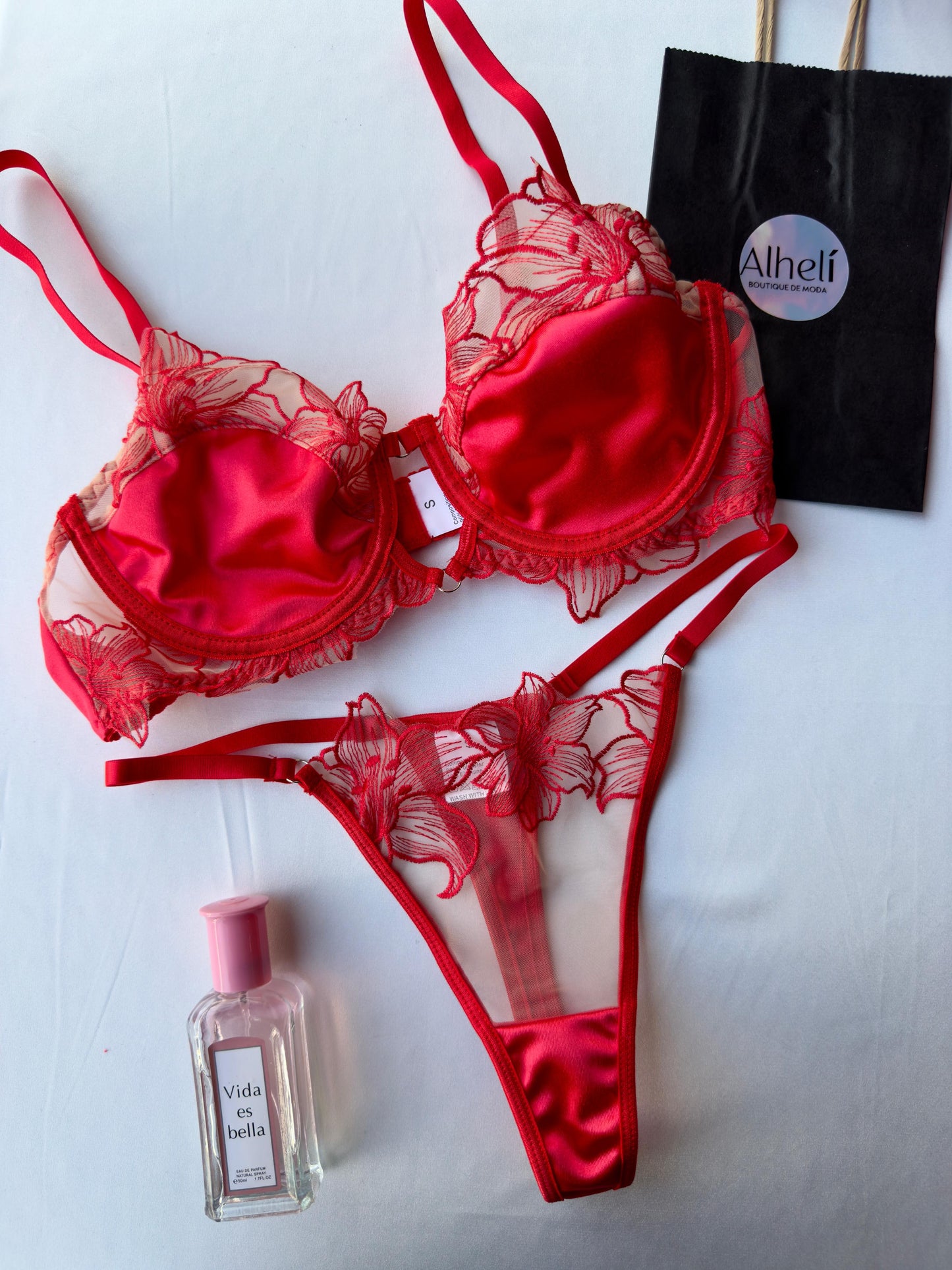 Lencería rojo bloque de color calado y bordado 2 piezas