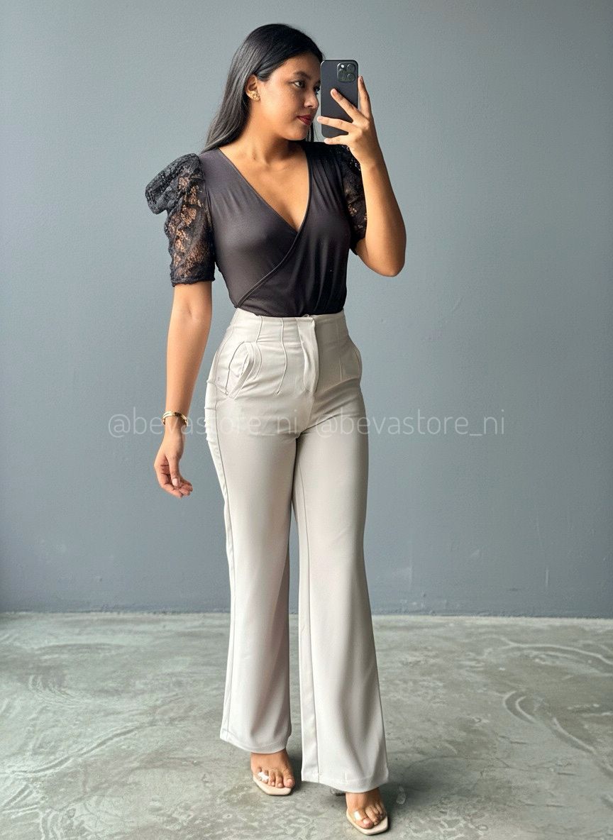 Bodysuit con mangas abullonadas y ribete de encaje