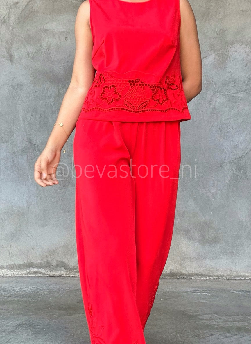 Conjunto bordado rojo