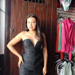 Vestido corto con lineas azules