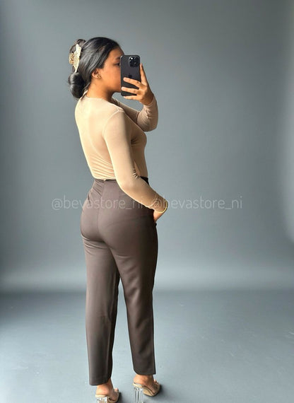 Pantalón negro de pinzas