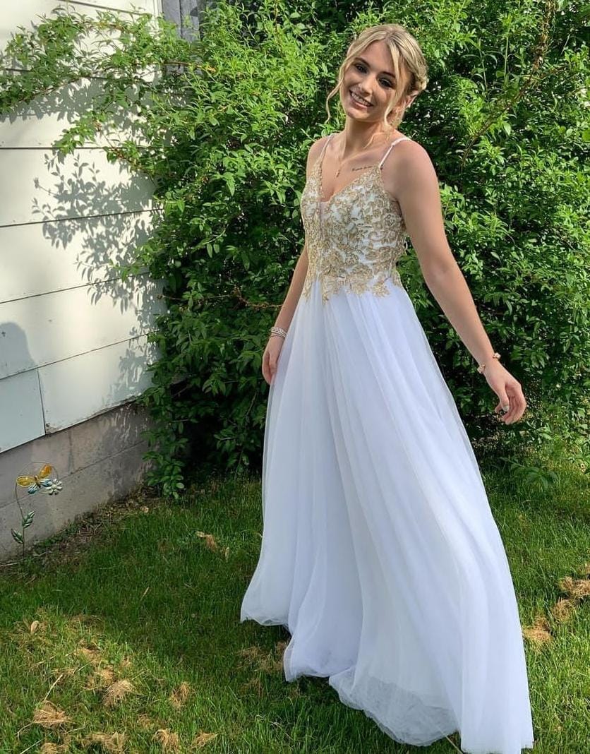 Vestido blanco con dorado LCH PROM