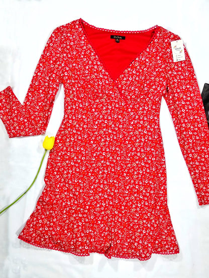 Vestido rojo manga larga.