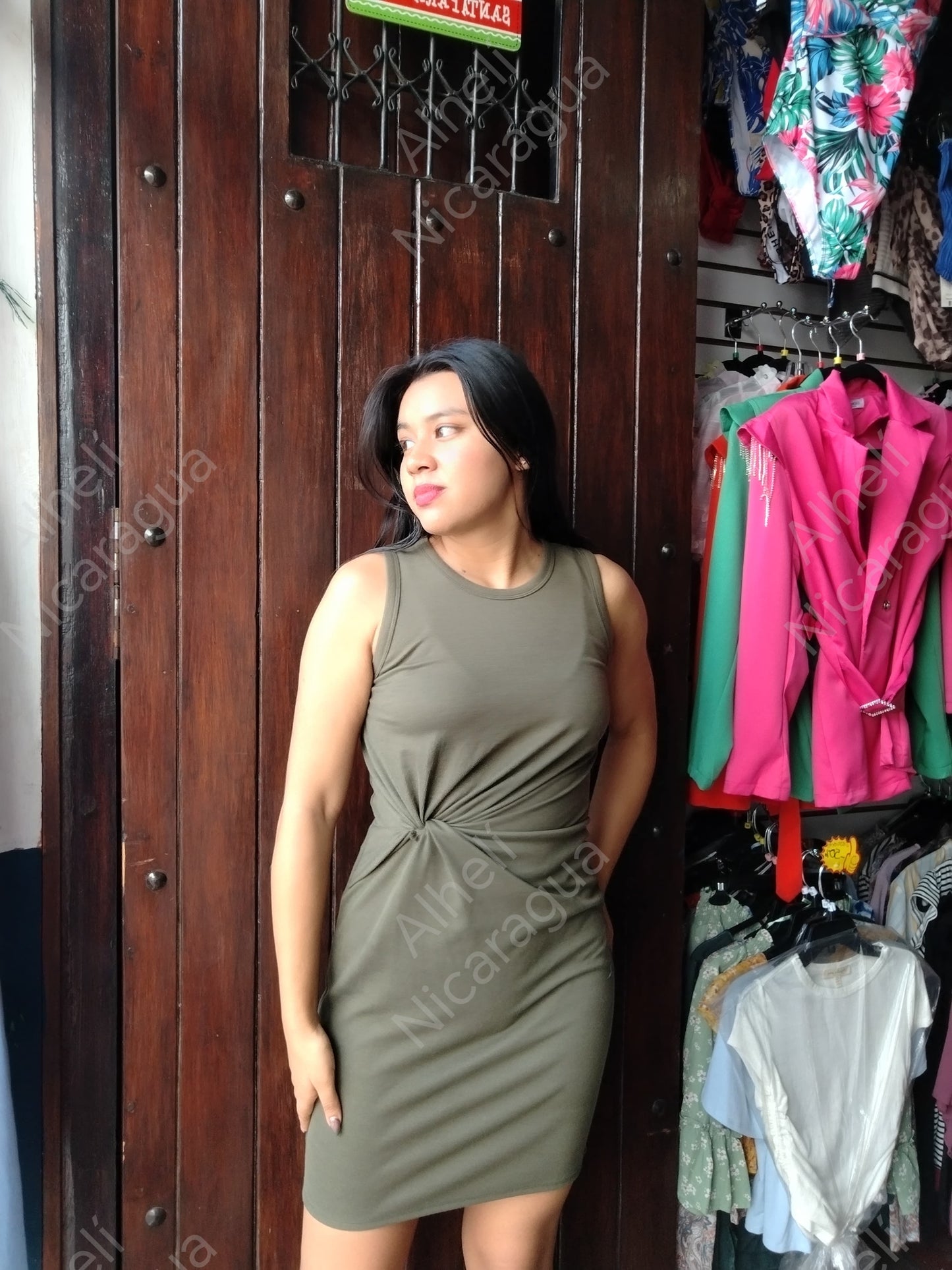 Vestido verde con recogido