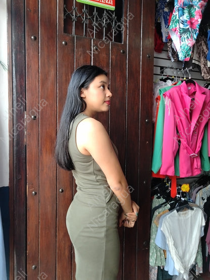 Vestido verde con recogido