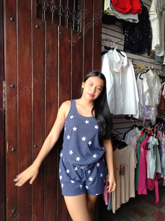Pijama azul con estrellas