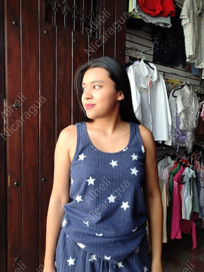 Pijama azul con estrellas