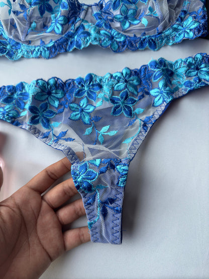 Lencería azul con bordado floral romántica 2 piezas