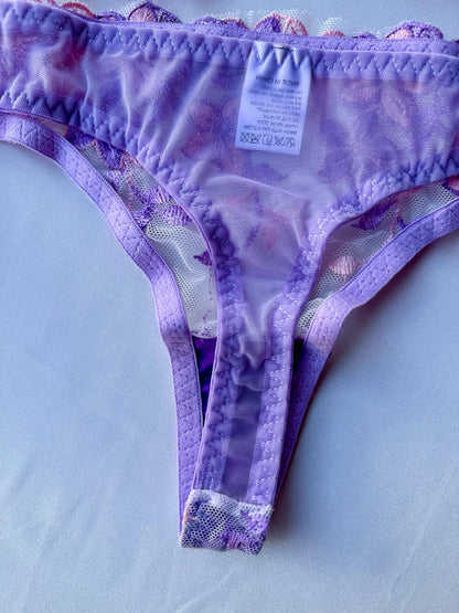 Lenceria morado con bordado floral romantica 2 piezas