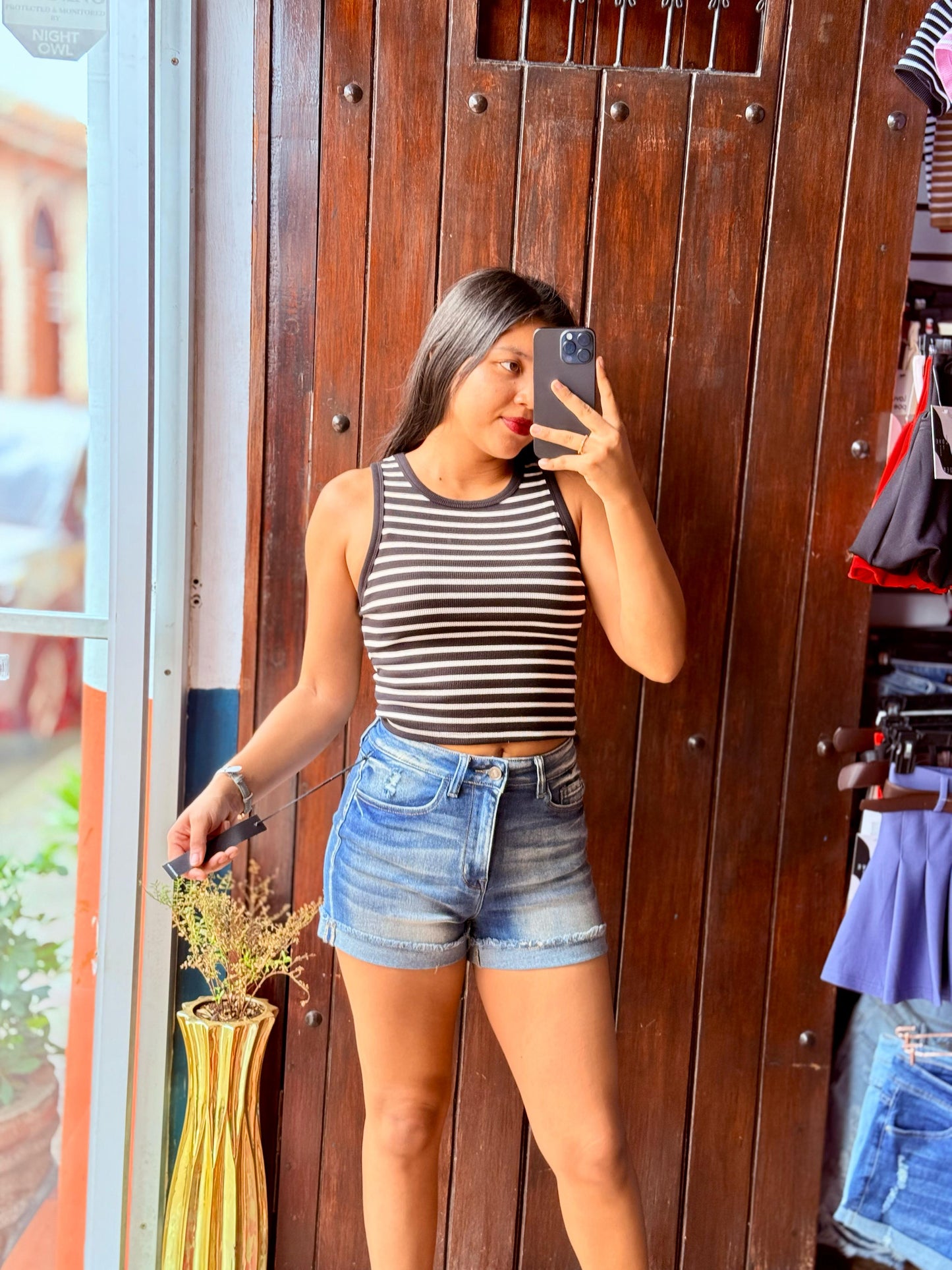 Short Jeans Con Dobladillo
