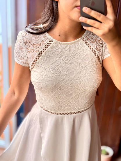 Vestido corto blanco