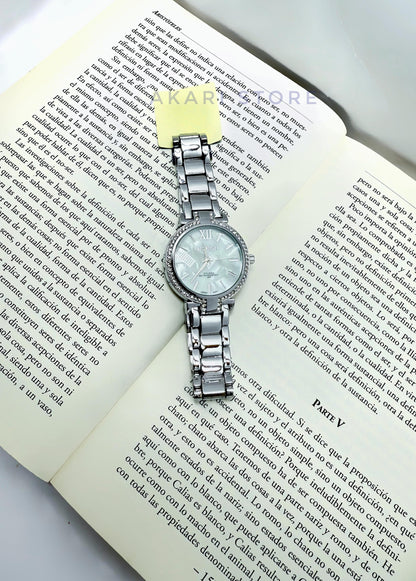 Reloj Elegante con brillos Plateado