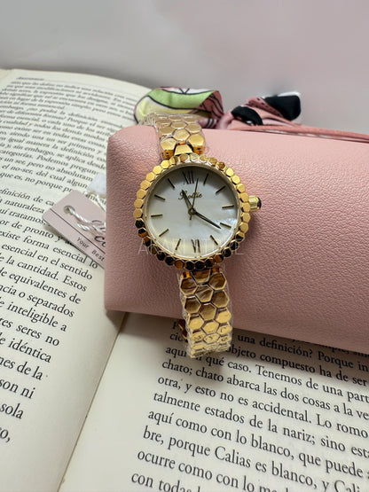 Reloj circular con dial marfil