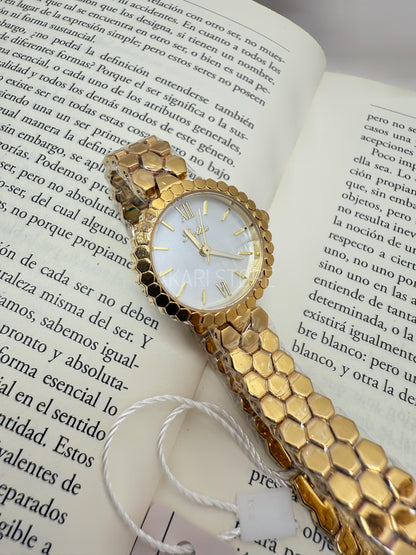 Reloj circular con dial marfil