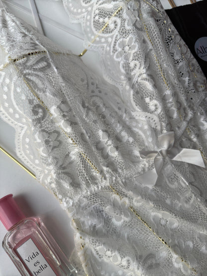 Lencería Blanco Body con entrepierna abierta y espalda cruzada con encaje