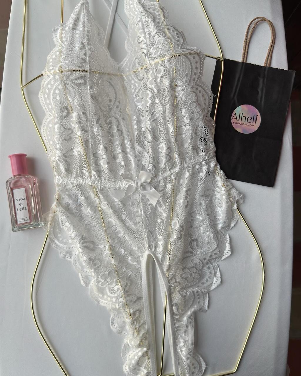 Lencería Blanco Body con entrepierna abierta y espalda cruzada con encaje