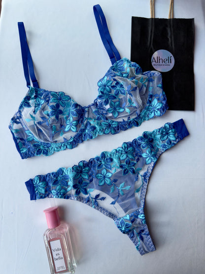 Lencería azul con bordado floral romántica 2 piezas