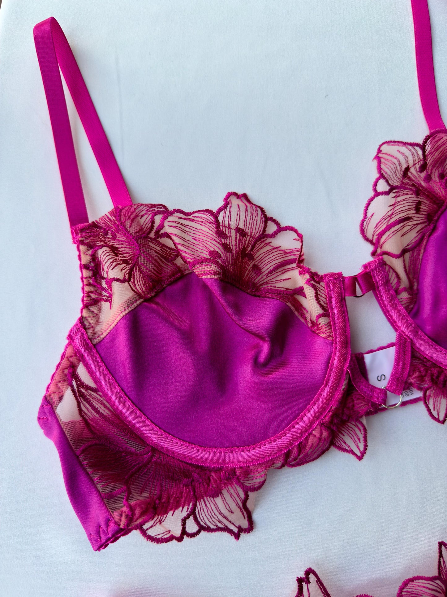 Lenceria rosado bloque de color calado y bordado 2 piezas