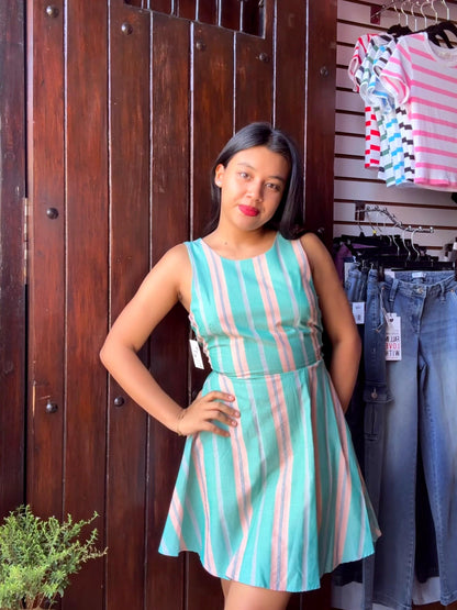 Vestido corto verde rayado