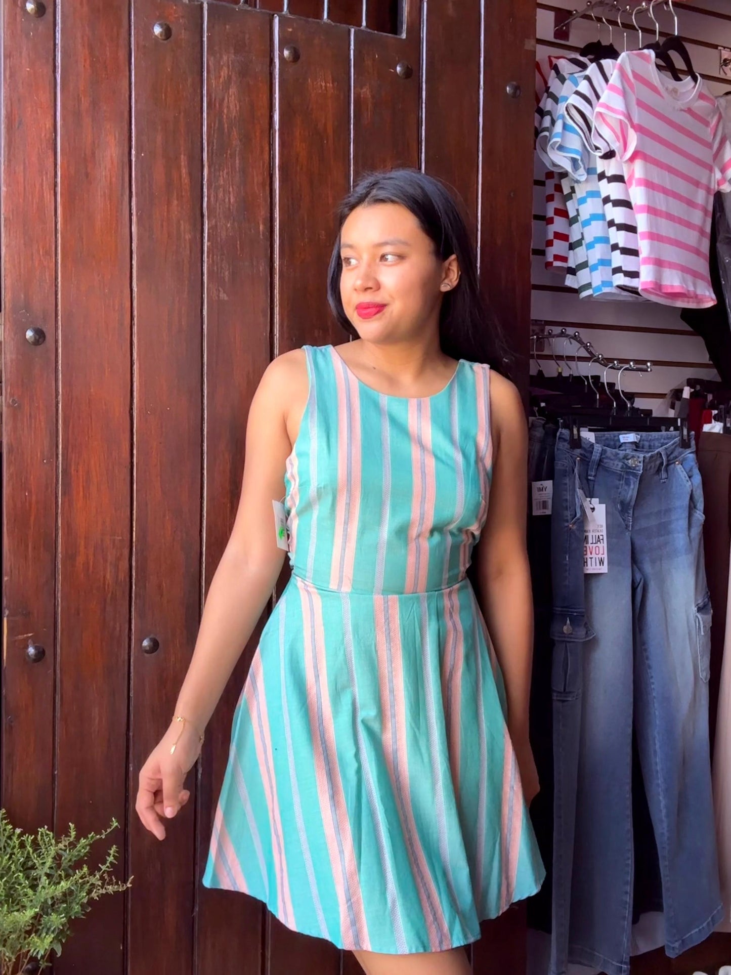 Vestido corto verde rayado