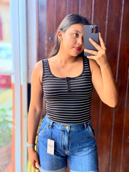 Crop tank top Rayas sin Mangas con ojal