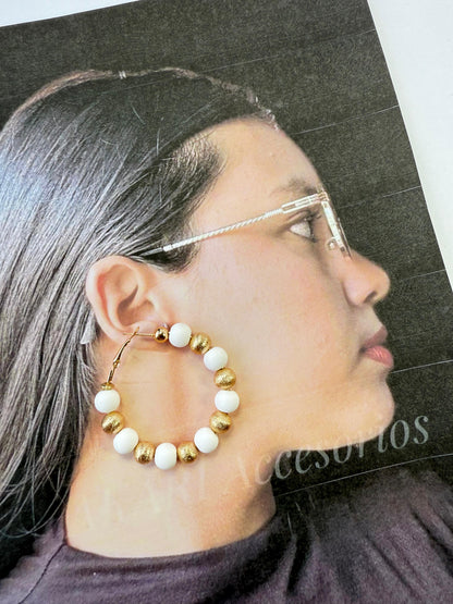 Aretes con cierre de cuentas y bolitas