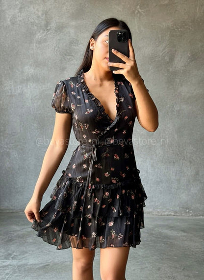 Vestido negro floreado
