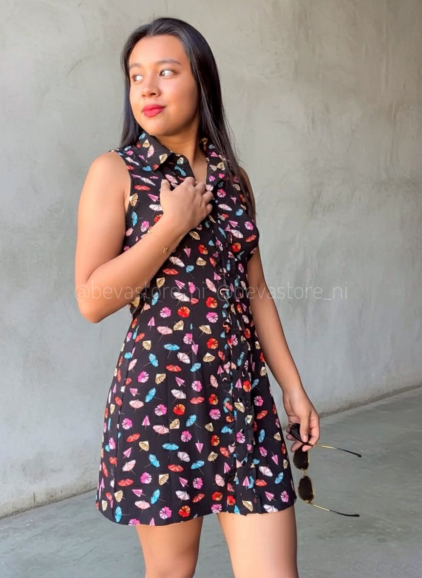 Vestido corto negro de sombrilla